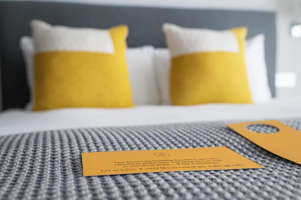 Voco Reading Hotel Bagian luar foto